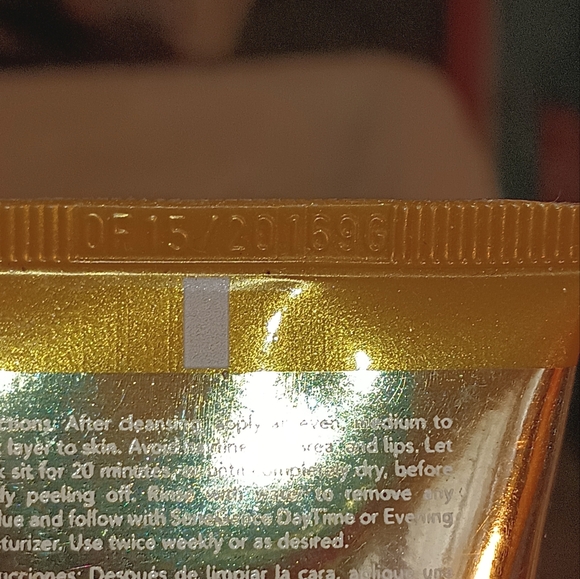 Senegence Golden Radiance Peel Off Mask - Picture 3 of 3